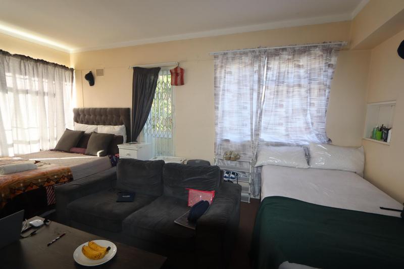 2 Bedroom Property for Sale in Wynberg Upper Western Cape